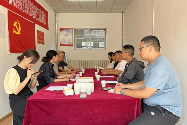 支部建在項目上  黨旗飄在工地上 ——中臨建設集團有限公司市區(qū)汾河兩岸雨污管網(wǎng)錯接混接治理工程臨時黨支部成立揭牌